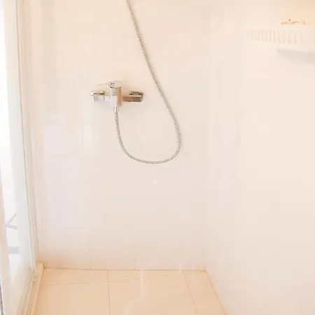 펜션 B34 - Townhouse In 라고스