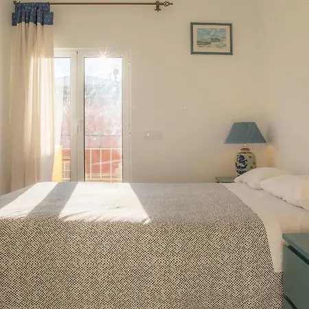 B34 - Townhouse In * Lagos